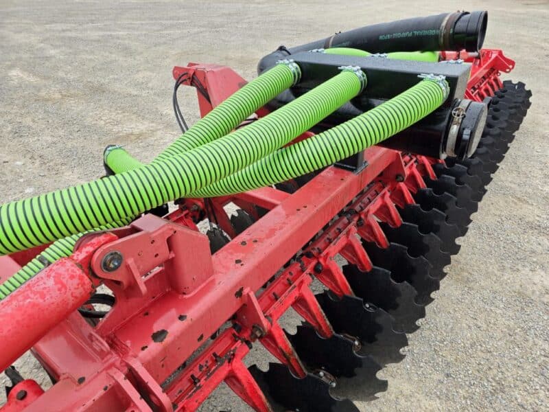 Phil’s 28′ Pottinger Twin Row Disc Only For Tractor Mounted Stinger.