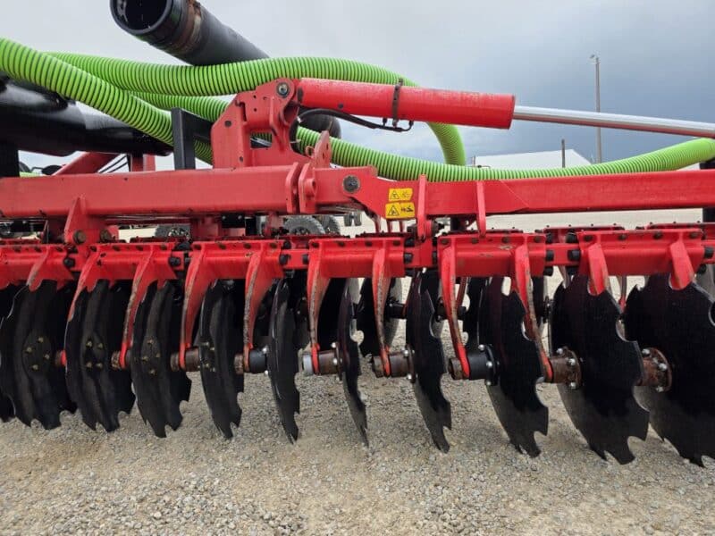 Phil’s 28′ Pottinger Twin Row Disc Only For Tractor Mounted Stinger.