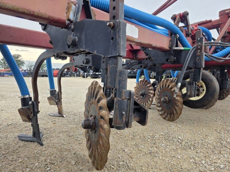 28Ft Hydro 3pt Toolbar with 15 DSI Series 70 Shanks