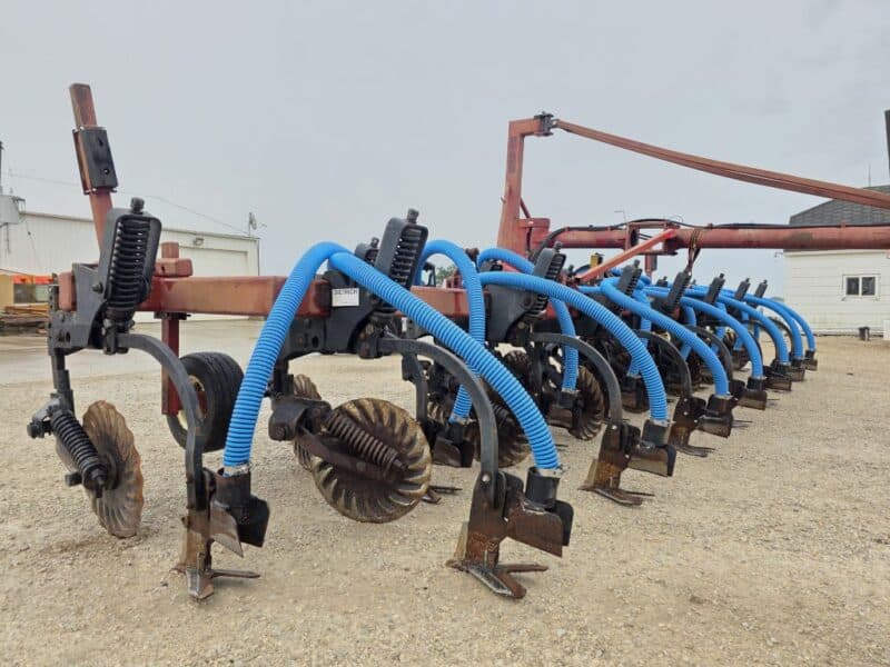 28Ft Hydro 3pt Toolbar with 15 DSI Series 70 Shanks