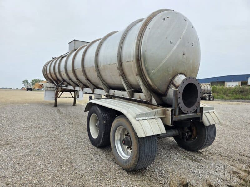 U-4872 1991 Barbel 7200 Gallon Stainless Steel Semi Tanker