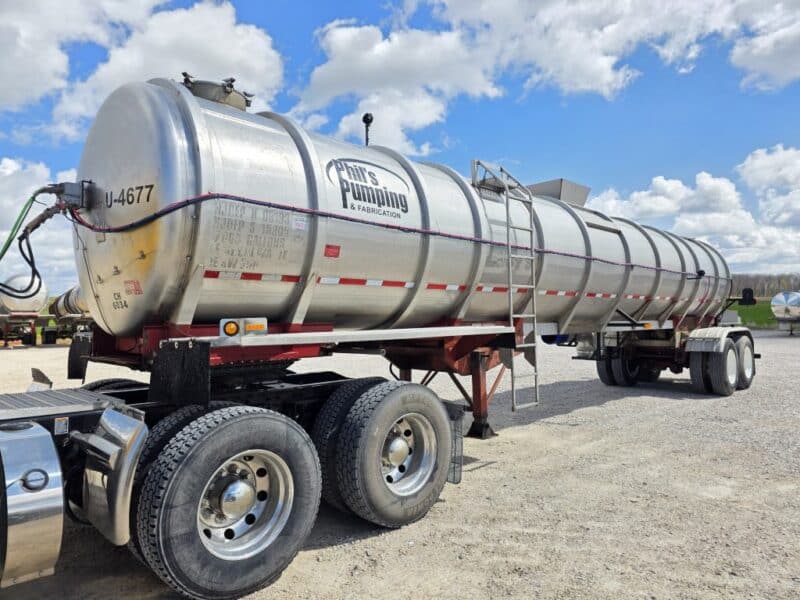 U-4883 1995 Heil 7500 Gallon Stainless Steel Semi Tanker
