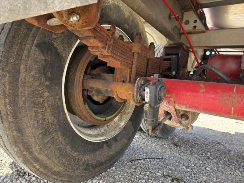 U-4883 1995 Heil 7500 Gallon Stainless Steel Semi Tanker