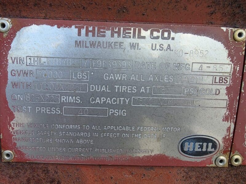 U-4883 1995 Heil 7500 Gallon Stainless Steel Semi Tanker