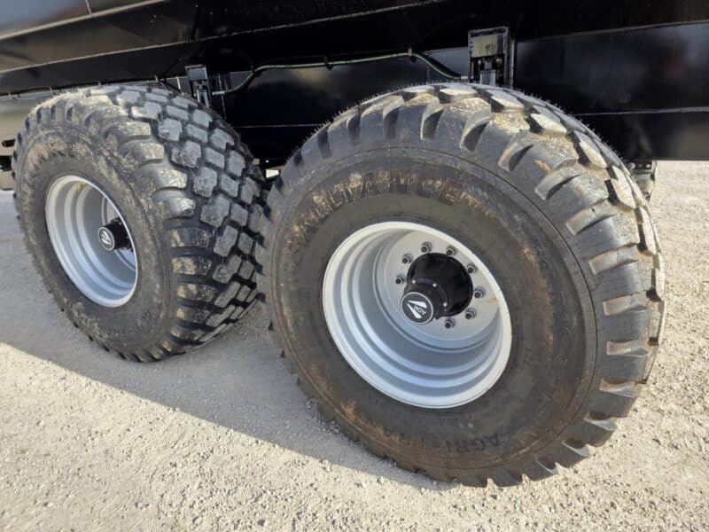 Honey Badger 6000 Gallon Manure Spreader