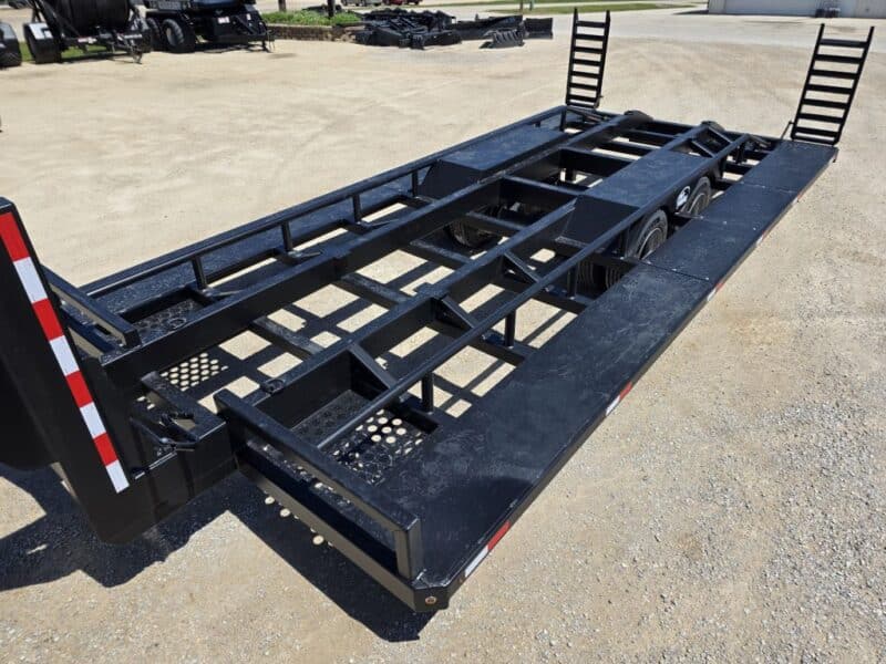 SS EXPRESS Gooseneck Manure Boat Trailer For Wolverine and Crawler Agitation Boats