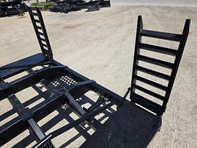 SS EXPRESS Gooseneck Manure Boat Trailer For Wolverine and Crawler Agitation Boats
