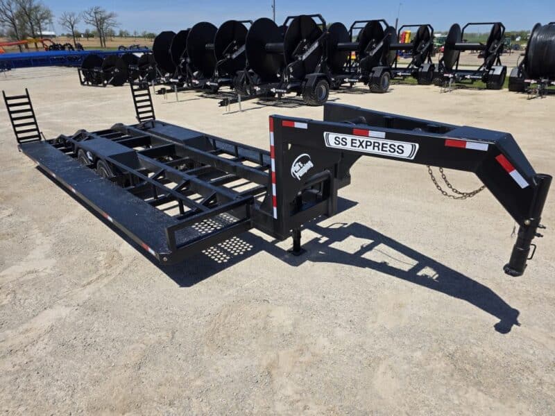 SS EXPRESS Gooseneck Manure Boat Trailer For Wolverine and Crawler Agitation Boats