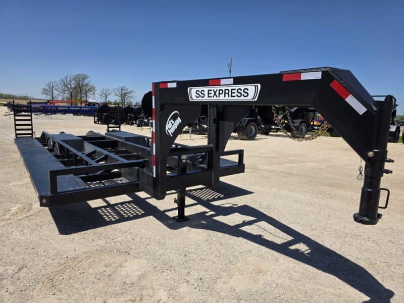 SS EXPRESS Gooseneck Manure Boat Trailer For Wolverine and Crawler Agitation Boats