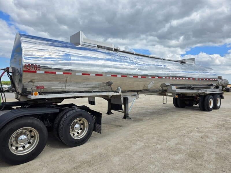 U-4878 1991 Brenner 6700 Gallon Stainless Steel Semi Tanker