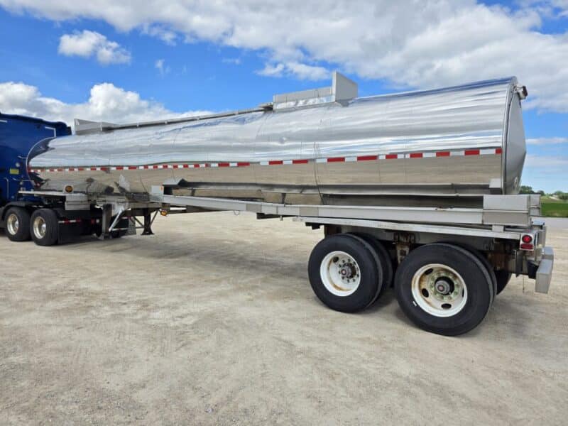 U-4878 1991 Brenner 6700 Gallon Stainless Steel Semi Tanker