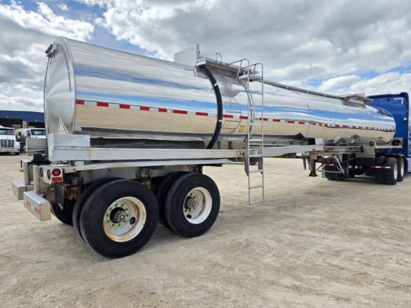 U-4878 1991 Brenner 6700 Gallon Stainless Steel Semi Tanker