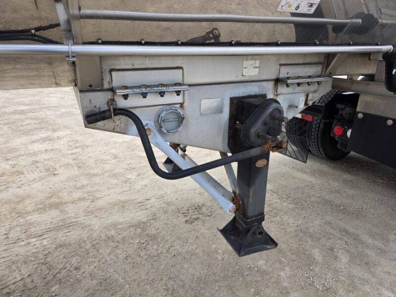 U-4878 1991 Brenner 6700 Gallon Stainless Steel Semi Tanker