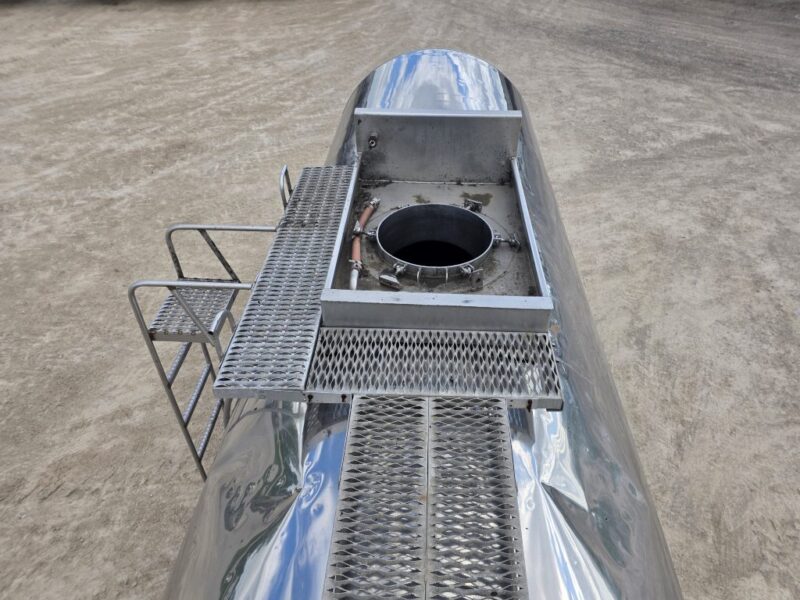 U-4878 1991 Brenner 6700 Gallon Stainless Steel Semi Tanker