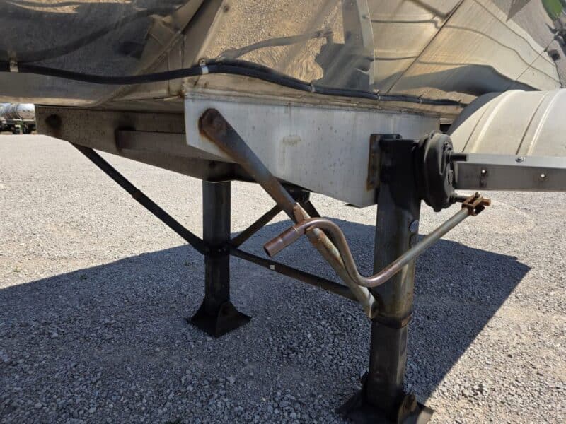 U-4887 1995 Polar 7000 Gallon Stainless Steel Semi Tanker
