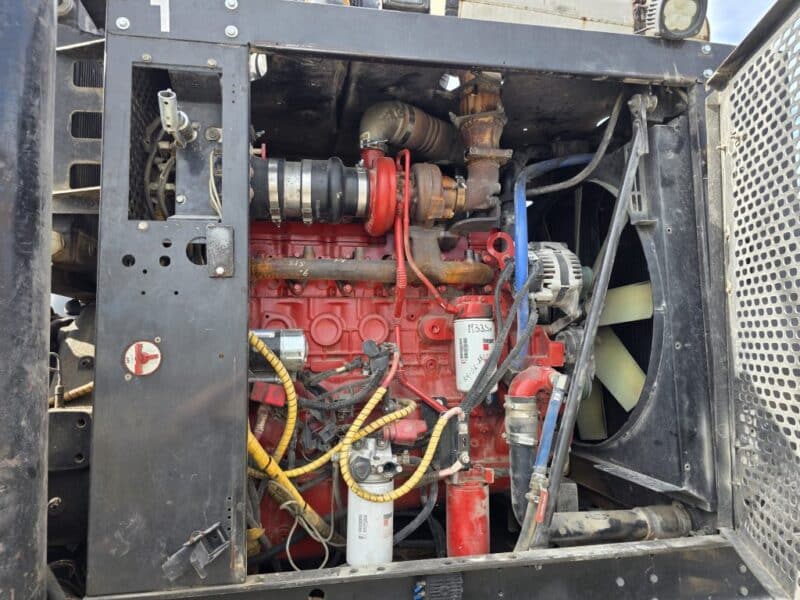 V3410 Mensch Alley Vac Truck. Cummins engine was new March of 2025. Starts and runs good.