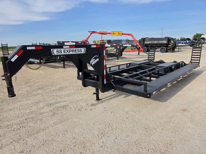 SS EXPRESS Gooseneck Manure Boat Trailer For Wolverine and Crawler Agitation Boats