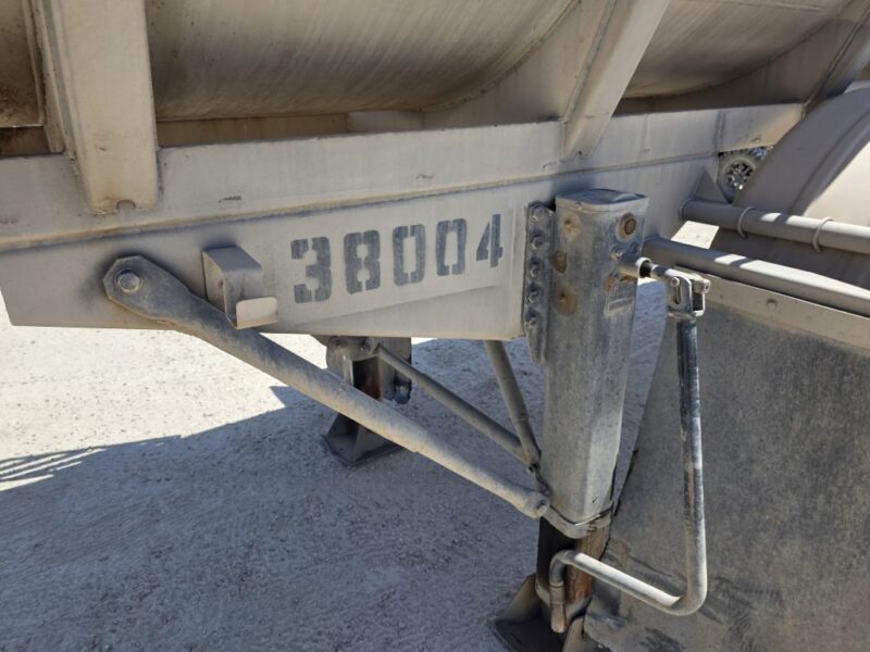 U-4888 1980 Polar 6000 Gallon Stainless Steel Semi Tanker