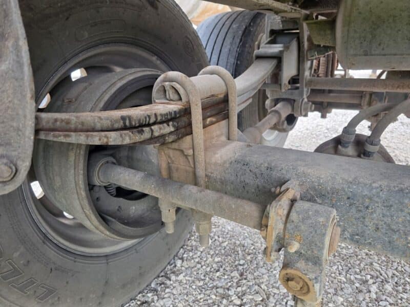 Dual 12″ U-4892 1982 Walker 5950 Gallon Stainless Steel Semi Tanker