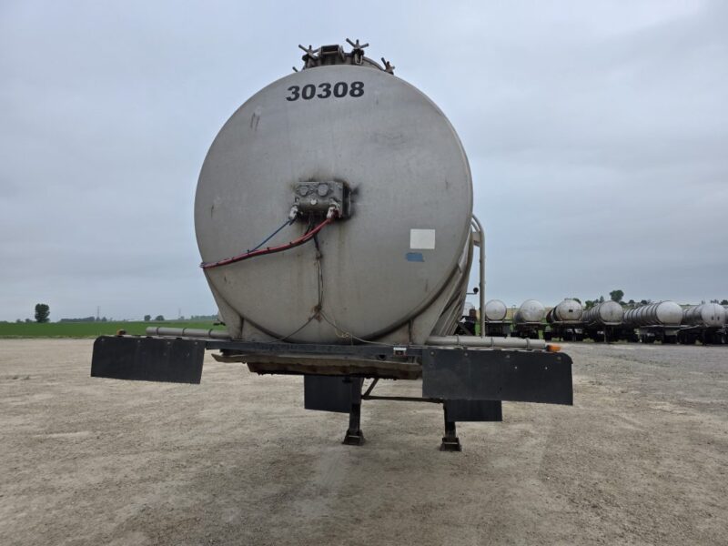 Dual 12″ U-4894 2003 West-Mark 6400 Gallon Stainless Steel Semi Tanker