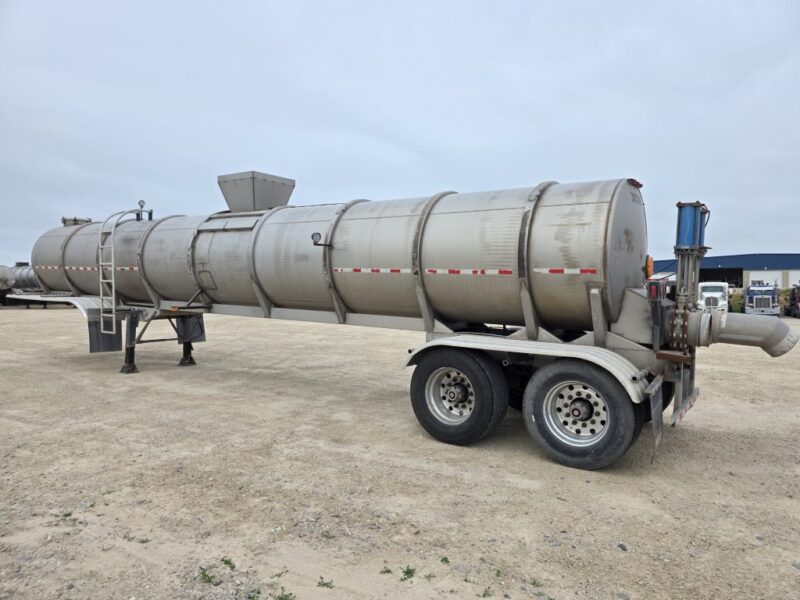 Dual 12″ U-4894 2003 West-Mark 6400 Gallon Stainless Steel Semi Tanker