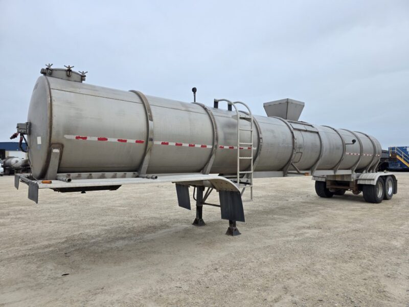 Dual 12″ U-4894 2003 West-Mark 6400 Gallon Stainless Steel Semi Tanker