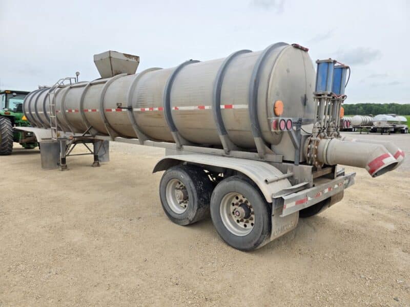 Dual 12″ U-4888 1980 Polar 6000 Gallon Stainless Steel Semi Tanker