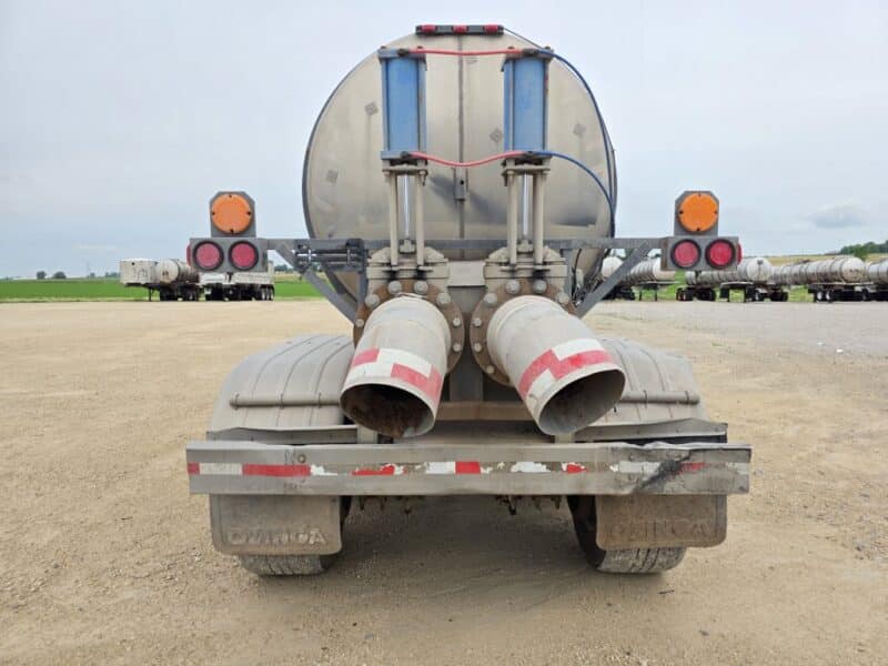 Dual 12″ U-4888 1980 Polar 6000 Gallon Stainless Steel Semi Tanker