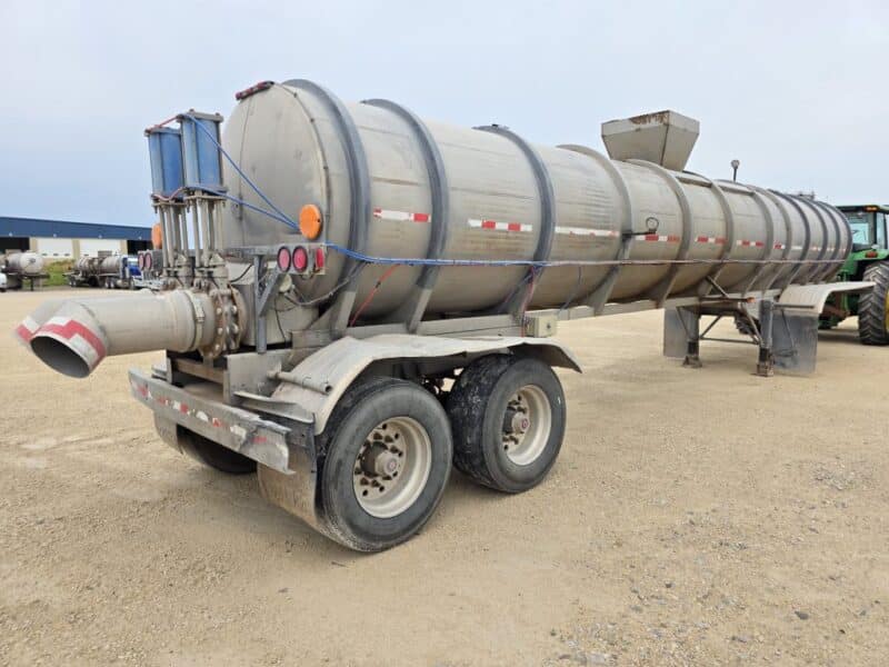 Dual 12″ U-4888 1980 Polar 6000 Gallon Stainless Steel Semi Tanker