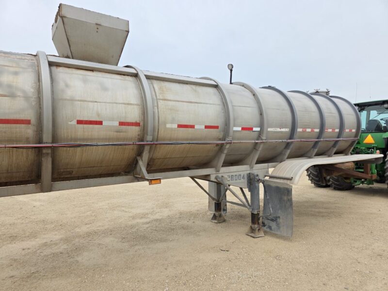 Dual 12″ U-4888 1980 Polar 6000 Gallon Stainless Steel Semi Tanker