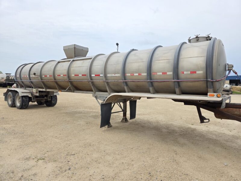 Dual 12″ U-4888 1980 Polar 6000 Gallon Stainless Steel Semi Tanker