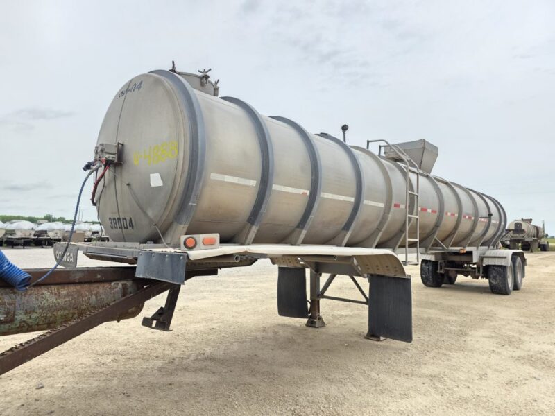 Dual 12″ U-4888 1980 Polar 6000 Gallon Stainless Steel Semi Tanker