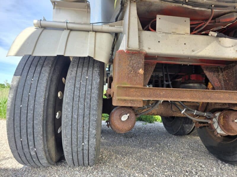 U-4895 1998 Brenner 6800 Gallon Stainless Steel Semi Tanker
