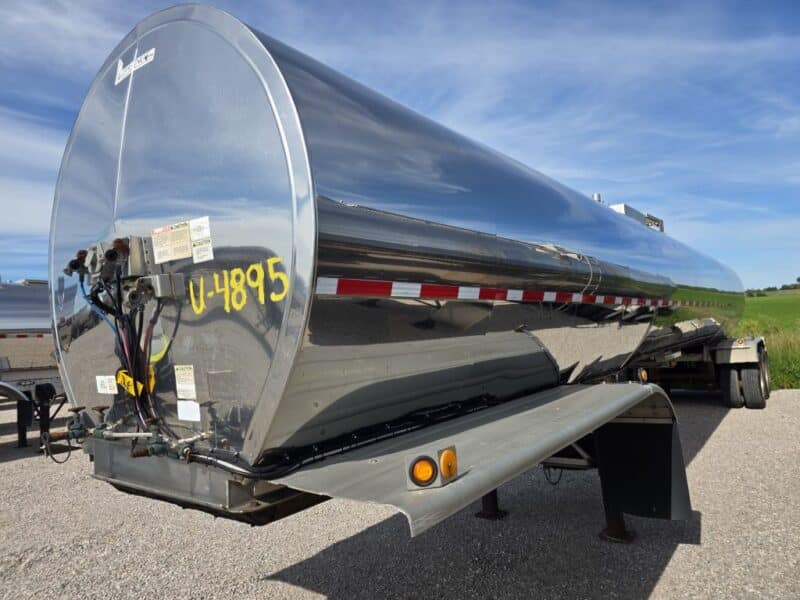 U-4895 1998 Brenner 6800 Gallon Stainless Steel Semi Tanker