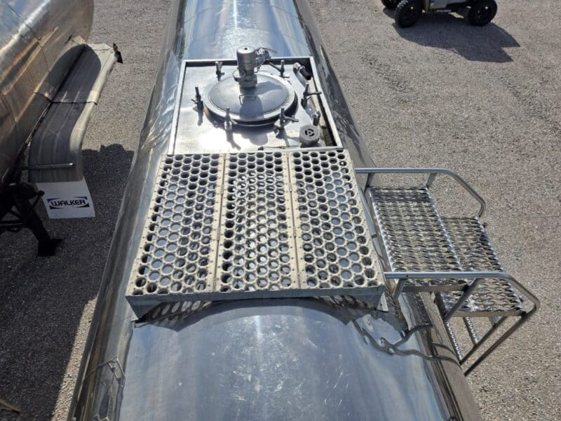 U-4895 1998 Brenner 6800 Gallon Stainless Steel Semi Tanker