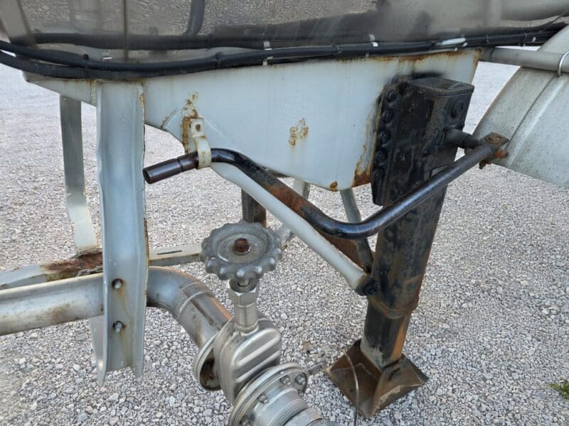 U-4886 1989 Bar-Bel 7000 Gallon Stainless Steel Semi Tanker
