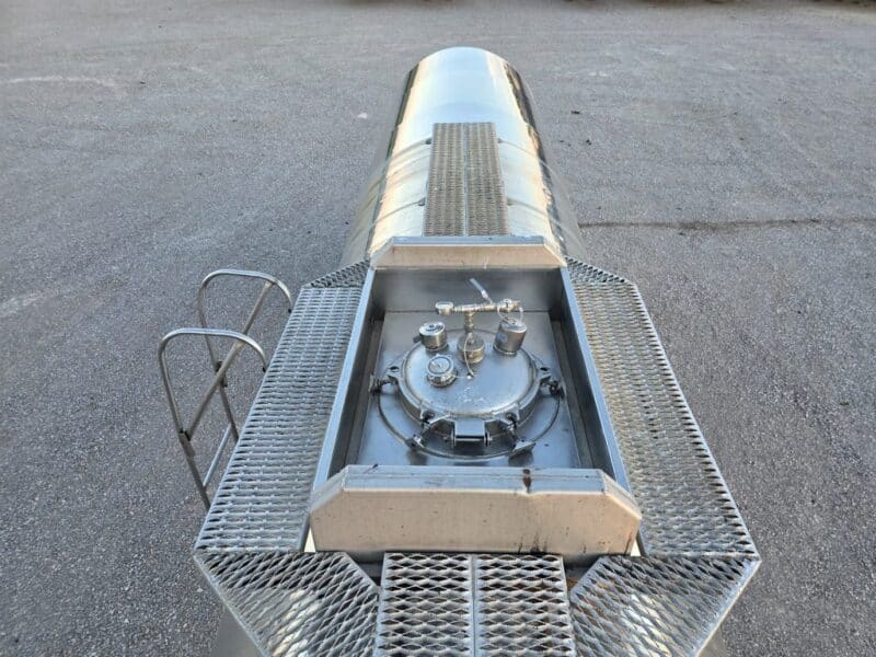 U-4886 1989 Bar-Bel 7000 Gallon Stainless Steel Semi Tanker