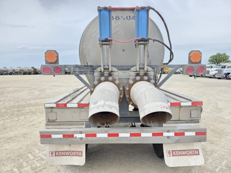 Dual 12″ U-4889 1985 Brenner 6000 Gallon Stainless Steel Semi Tanker