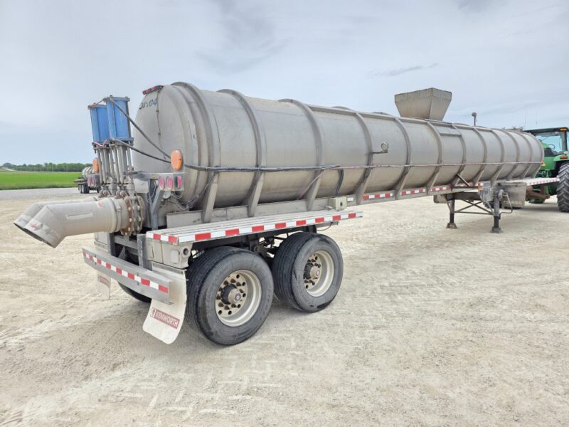 Dual 12″ U-4889 1985 Brenner 6000 Gallon Stainless Steel Semi Tanker