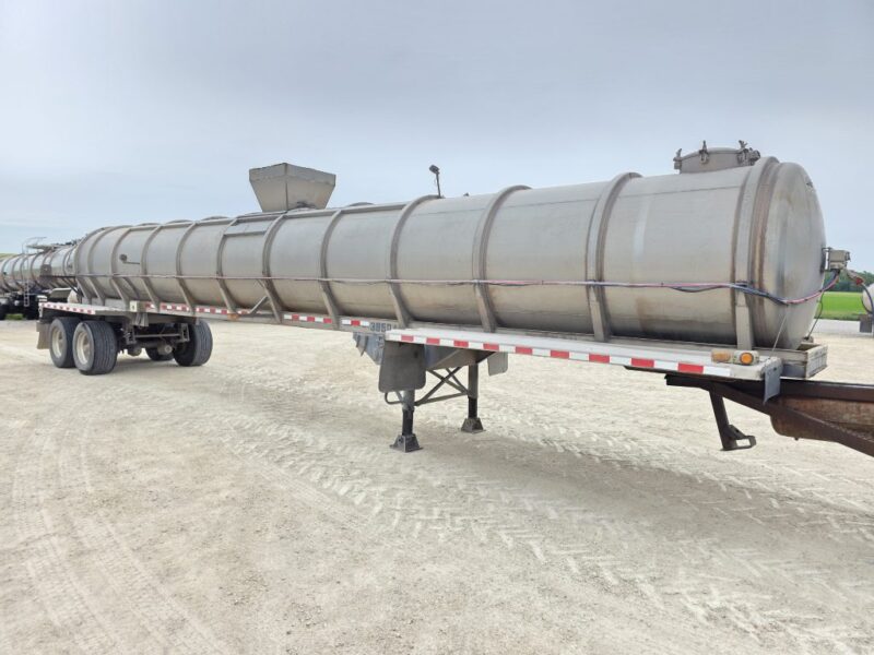 Dual 12″ U-4889 1985 Brenner 6000 Gallon Stainless Steel Semi Tanker