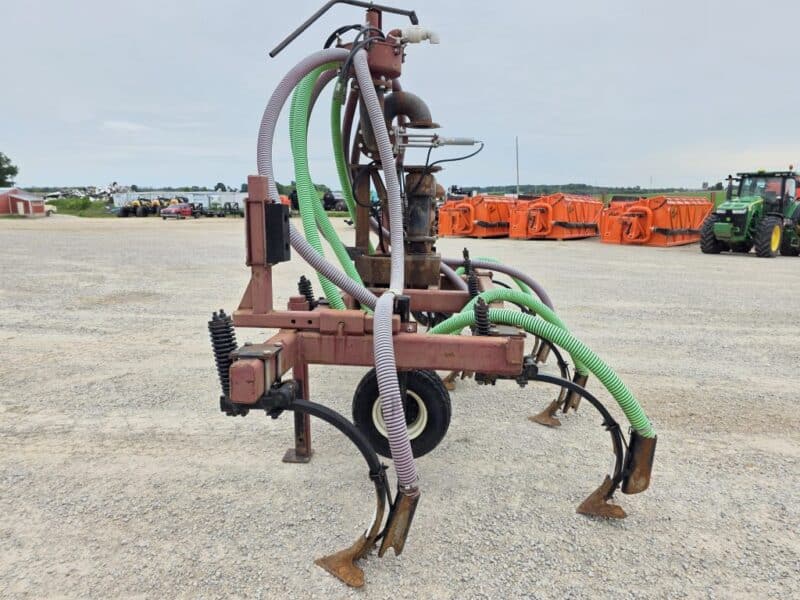 16′ Hydro Toolbar with 9 row units