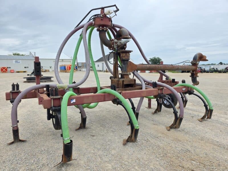 16′ Hydro Toolbar with 9 row units