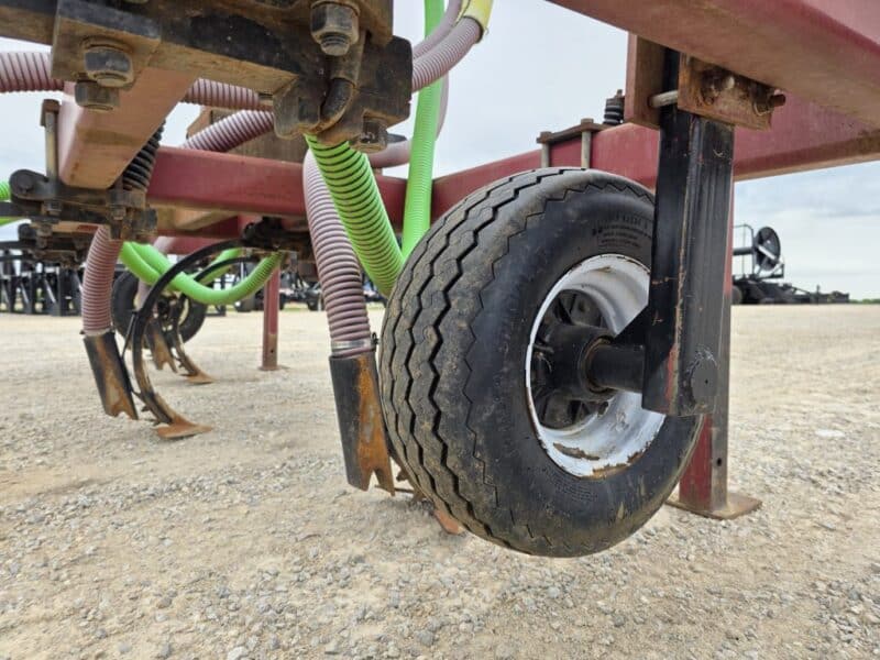 16′ Hydro Toolbar with 9 row units