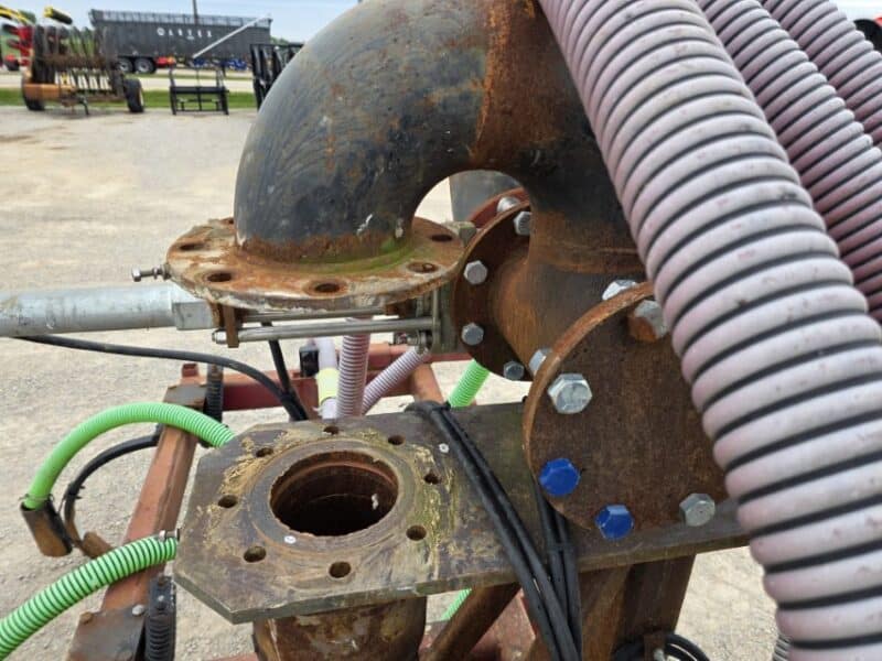 16′ Hydro Toolbar with 9 row units
