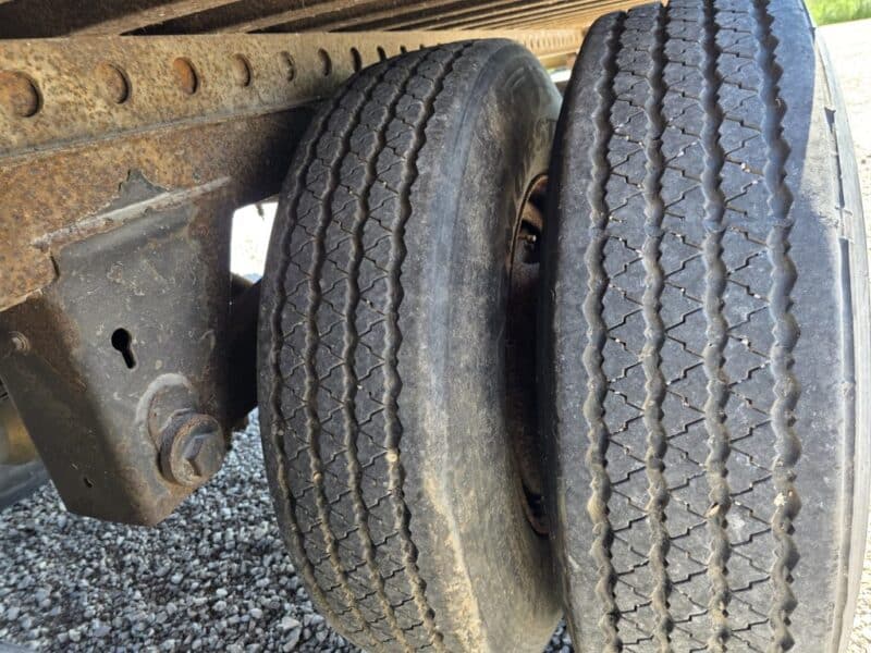 53′ 2001 Stoughton Van Trailer #1