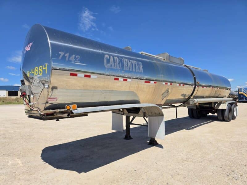 U-4884 1998 Polar 7000 Gallon Stainless Steel Semi Tanker