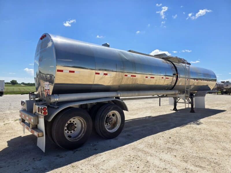 U-4884 1998 Polar 7000 Gallon Stainless Steel Semi Tanker