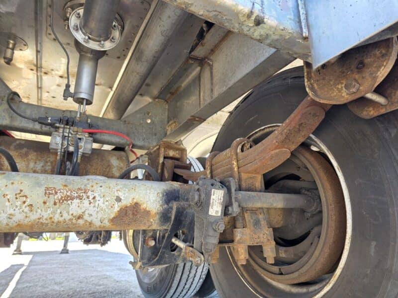 U-4884 1998 Polar 7000 Gallon Stainless Steel Semi Tanker