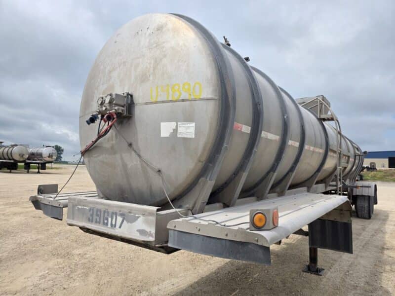 Dual 12″ U-4890 1996 Trailer 6000 Gallon Stainless Steel Semi Tanker