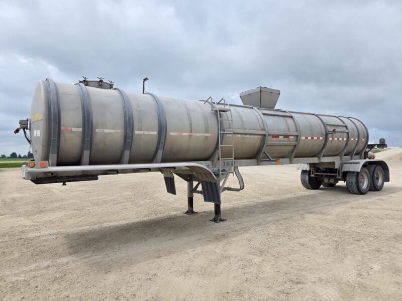 Dual 12″ U-4890 1996 Trailer 6000 Gallon Stainless Steel Semi Tanker